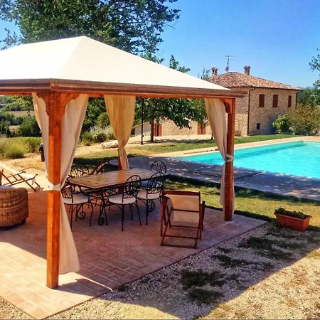 Stazione Ponte Rio Sleeps 10 Pool Wifi * Chioano